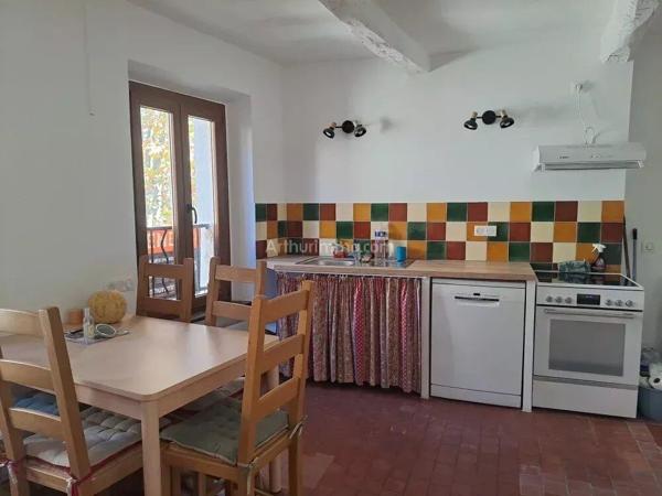 Location                                                      Appartement
                        
                     3 pièces                      85 m2                     à Salernes