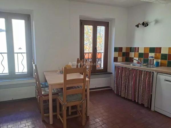 Location                                                      Appartement
                        
                     3 pièces                      85 m2                     à Salernes