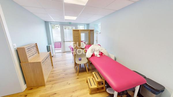 Local professionnel Sundhouse 71.6 m2