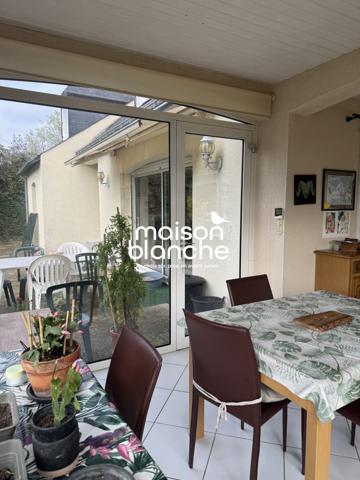 Maison lumineuse avec piscine – 10 000 m² de terrain – Saumur