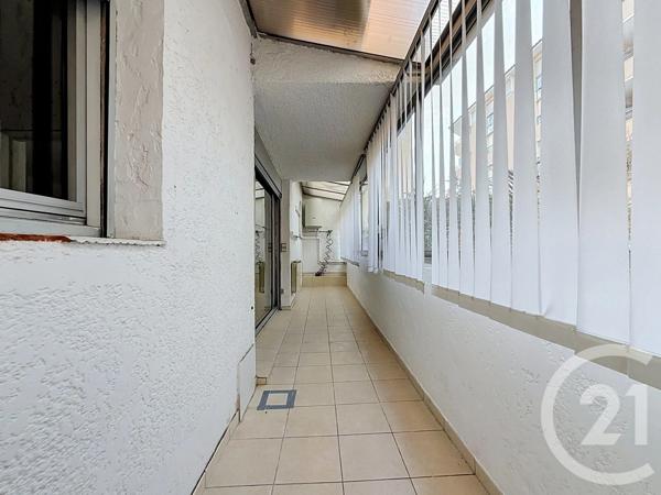 Appartement Studio à vendre  1 pièce - 31 m 2   ST RAPHAEL  - 83