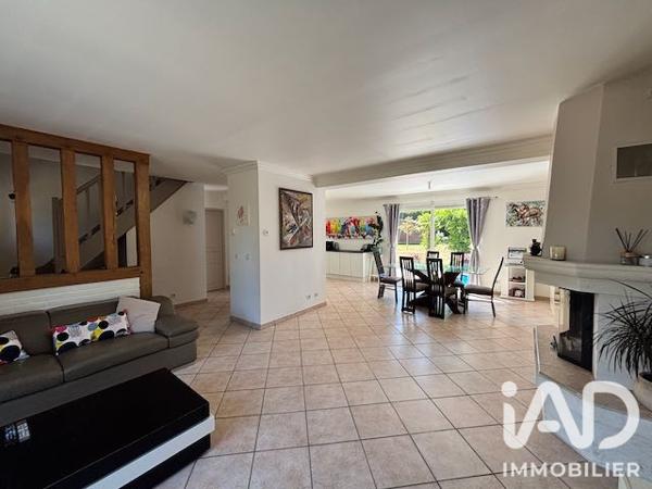 Maison à vendre 5 pièces 150 m² Rochefort-en-Yvelines