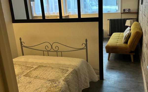 Appartement à louer    1 pièce •  Paris 15