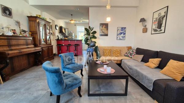 A vendre ETAMPES (91), Proche centre-ville, Charmante Meulière de 5 pièces sur sous-sol avec cour et garage.