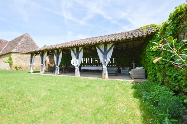 Splendide château 17/18e au Sud du Périgord – 57 hectares., BERGERAC
