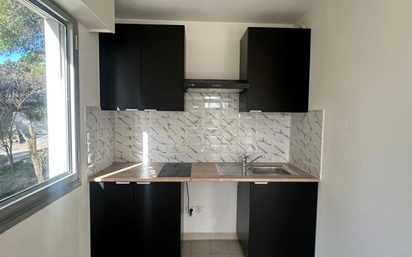 Appartement à louer    2 pièces • 45 m2 Nîmes