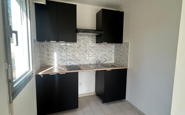 Appartement à louer    2 pièces • 45 m2 Nîmes