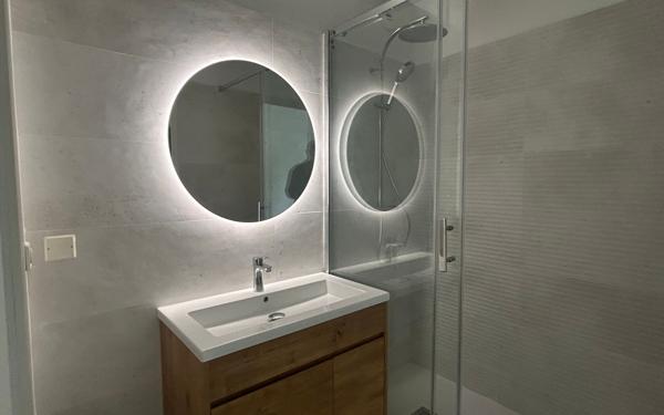 Appartement à louer    2 pièces • 45 m2 Nîmes