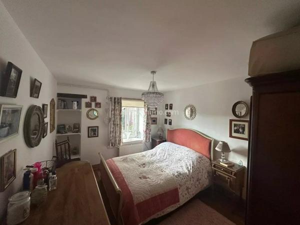 Vente                                                      Maison
                        
                     3 pièces                      65 m2                     à Saint-Hervé