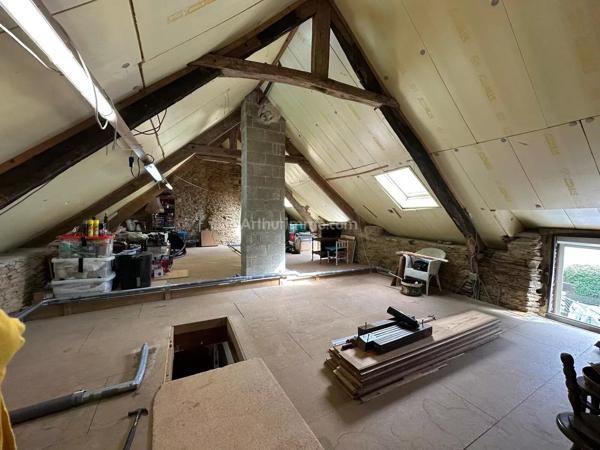 Vente                                                      Maison
                        
                     3 pièces                      65 m2                     à Saint-Hervé