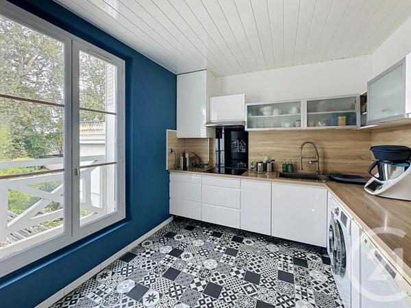 Appartement à vendre  4 pièces - 95,22 m 2   CHATOU  - 78