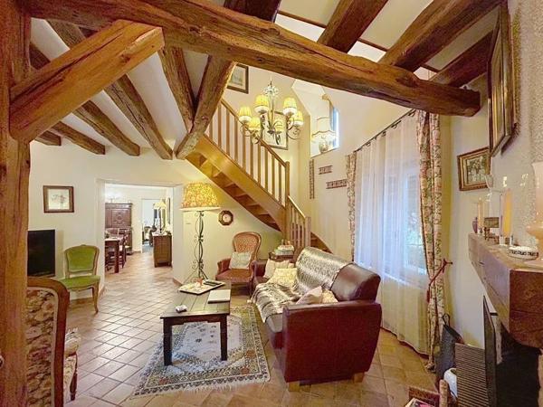 Maison 176 714 € Vierzon 5 p 102 m² DPE E