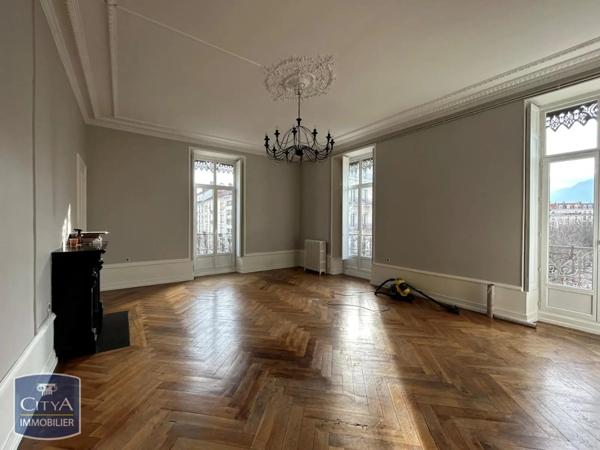 Appartement à louer 4 pièces 121.2m² Grenoble (38000)
