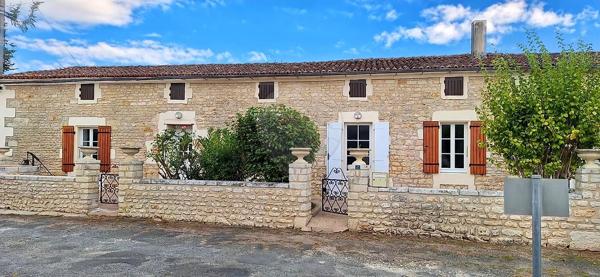 Maison 2 chambre(s) à louer - Le Mung, Charente-Maritime - 17