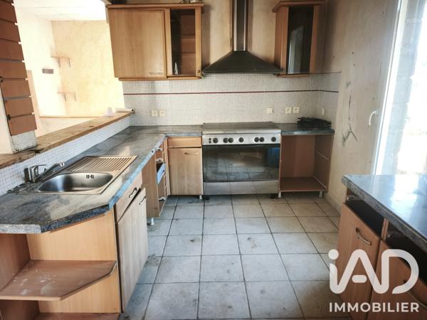 Maison à vendre 6 pièces 130 m² Roannes-Saint-Mary