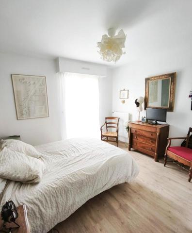 HAUTS-PAVÉS, Belle rénovation pour ce T3 avec ascenseur et box fermé !