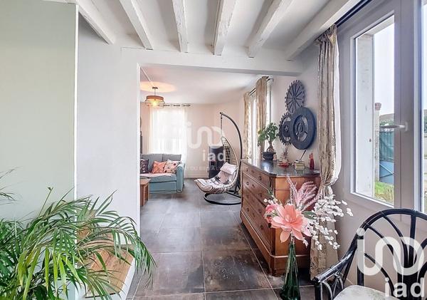 Maison rustique 5 pièces de 114 m² à Saussay (28260)