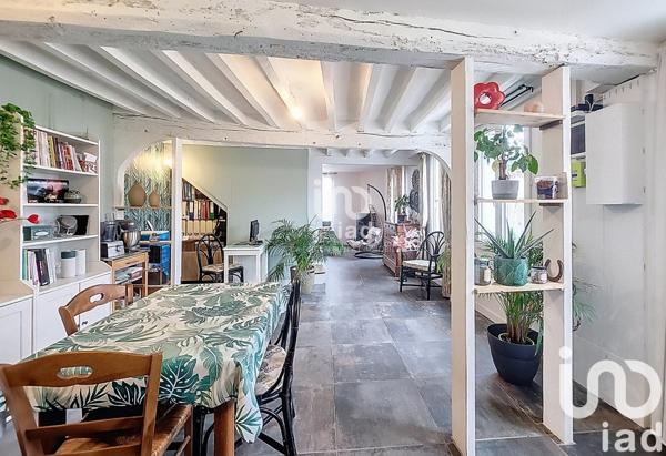 Maison rustique 5 pièces de 114 m² à Saussay (28260)