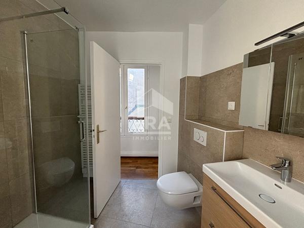 Charmant appartement rénové avec climatisation et poutres apparentes