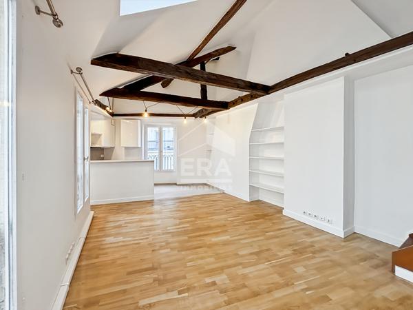 Charmant appartement rénové avec climatisation et poutres apparentes