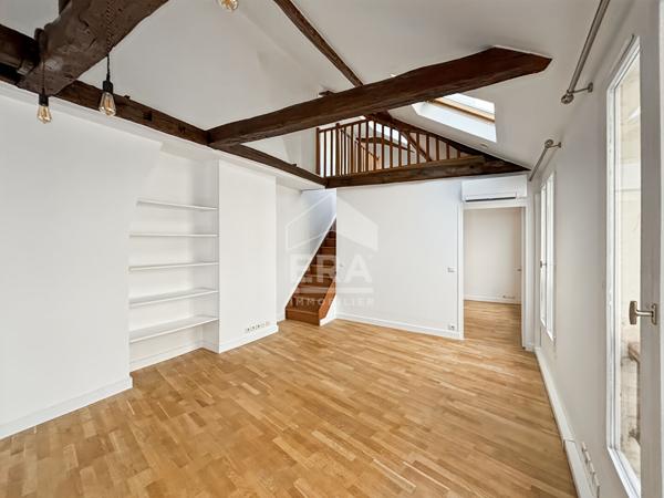 Charmant appartement rénové avec climatisation et poutres apparentes