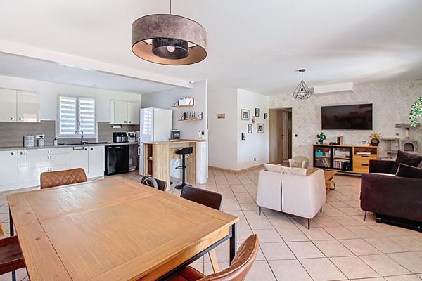 A VENDRE ! EN EXCLUSIVITE - Maison Vidauban 5 pièces - Terrain 1298m2- Piscine- Terrasse- Garage