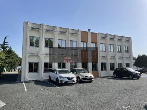 Bureau de 234 m² à louer à Bordeaux Ouest-Merignac