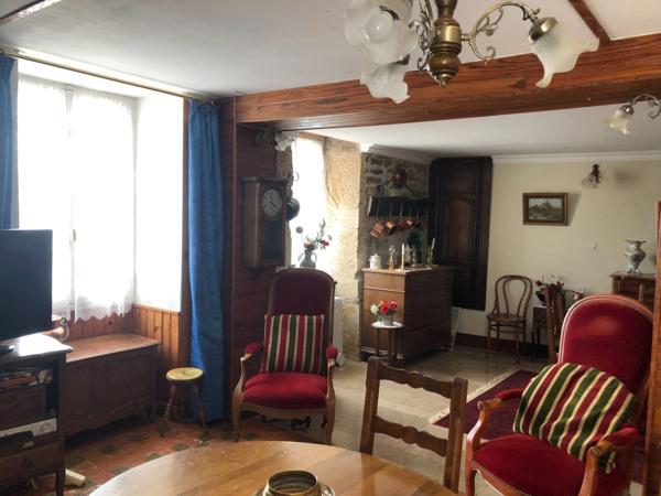 Maison familiale à vendre à Vitteaux – 127 m² – 4 chambres – Jardin – Garage – À 40 min de Dijon