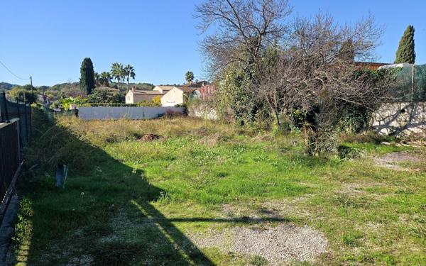 Terrain à vendre    Biot