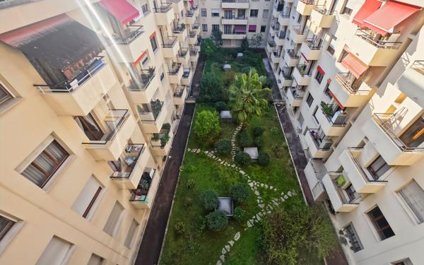 Appartement à vendre    3 pièces • 94 m2 Nice