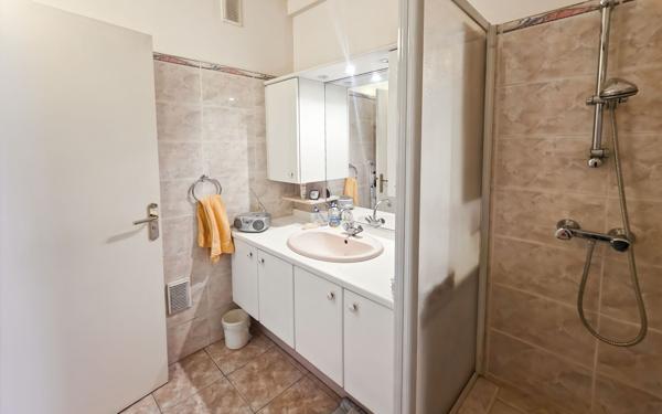 Appartement à vendre    3 pièces • 94 m2 Nice