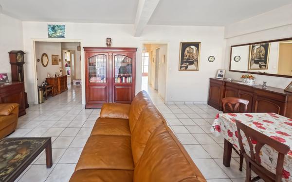 Appartement à vendre    3 pièces • 94 m2 Nice