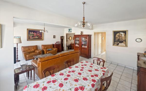 Appartement à vendre    3 pièces • 94 m2 Nice