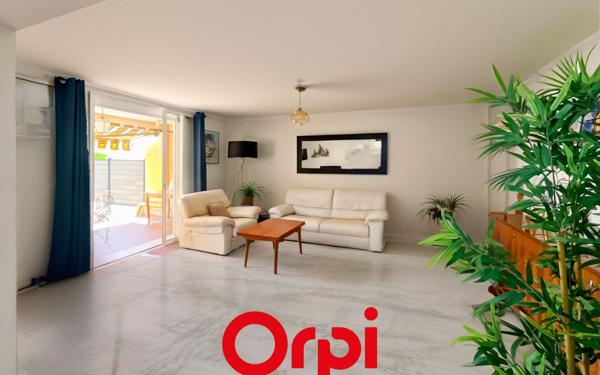 Appartement à vendre    3 pièces •  Bandol