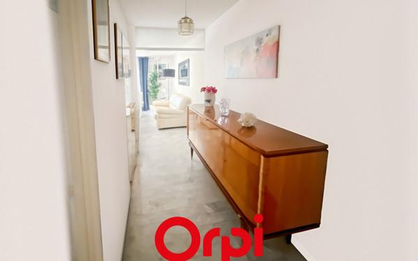 Appartement à vendre    3 pièces •  Bandol