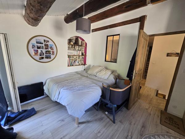 Charmante Maison de Village avec Extérieur et Parking Proche