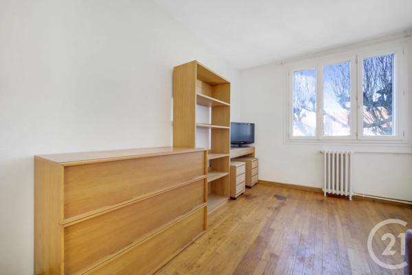 Appartement F3 à vendre  3 pièces - 50,10 m 2   VANVES  - 92