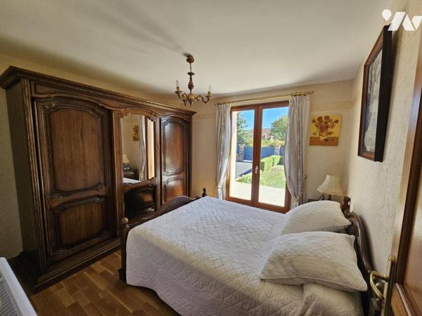 pavillon de plain-pied sur  sous-sol complet