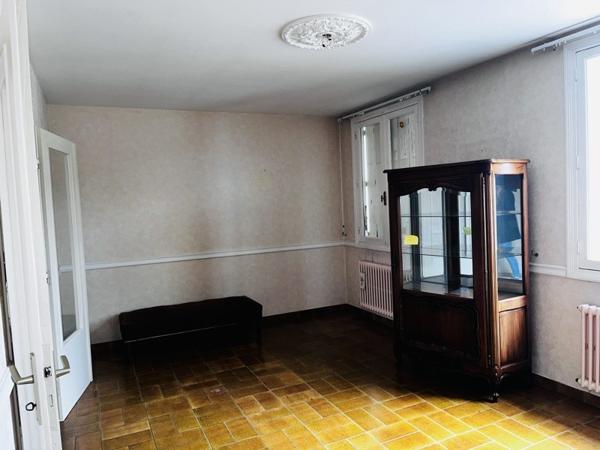 Maison à vendre |  Agmé |  9 pièces | 245 m²