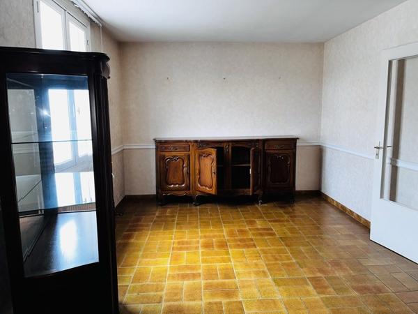 Maison à vendre |  Agmé |  9 pièces | 245 m²