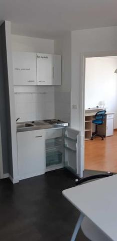 T2 loue meuble + parking