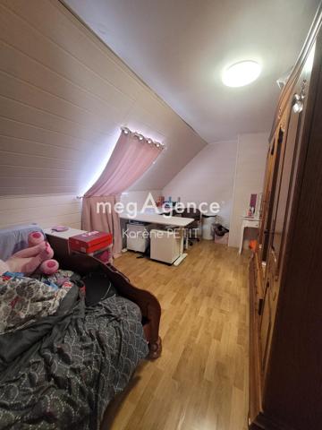 Maison à Gisors, 27140 - 7 pièces 150m²