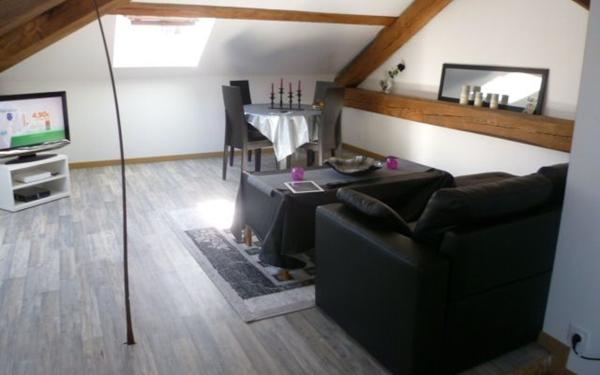 Appartement à louer    2 pièces • 30,86 m2 Saint-Étienne-de-Saint-Geoirs