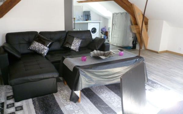 Appartement à louer    2 pièces • 30,86 m2 Saint-Étienne-de-Saint-Geoirs