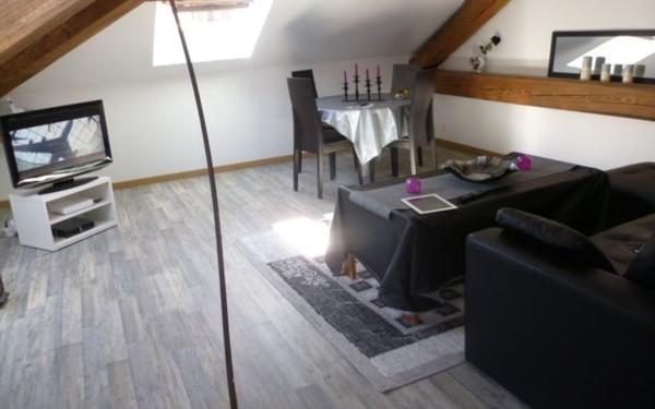 Appartement à louer    2 pièces • 30,86 m2 Saint-Étienne-de-Saint-Geoirs