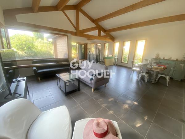 Maison à louer de 5 pièces de 231 m² à 1500€ HC