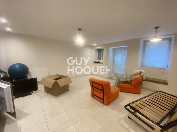 Maison à louer de 5 pièces de 231 m² à 1500€ HC