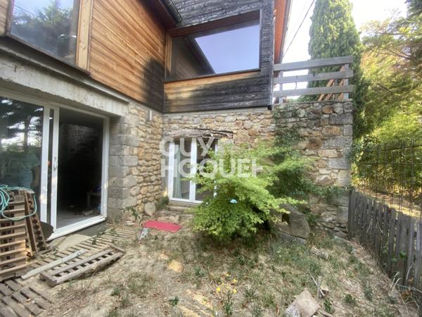 Maison à louer de 5 pièces de 231 m² à 1500€ HC