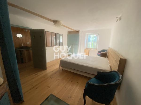 Maison à louer de 5 pièces de 231 m² à 1500€ HC