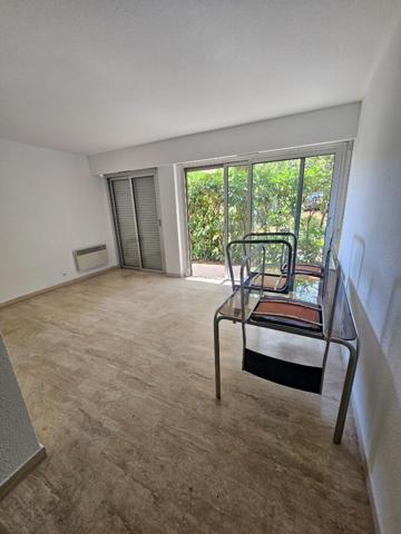 Appartement 2pièces en rez-de-jardin dans résidence sécurisée avec piscine